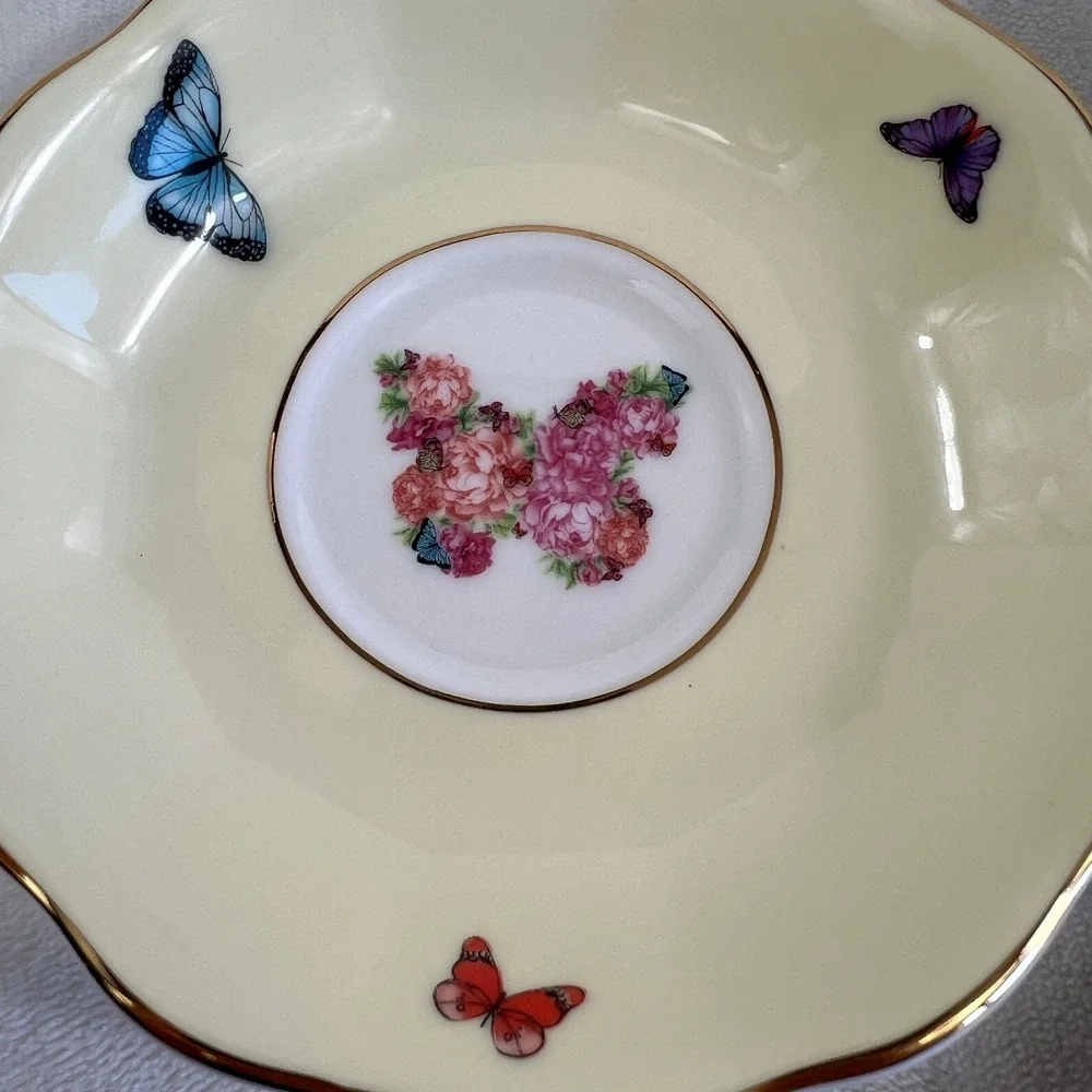 Royal Albert Miranda Kerr Friendship Teacup Saucer 8 Piece Set Floral Butterfly